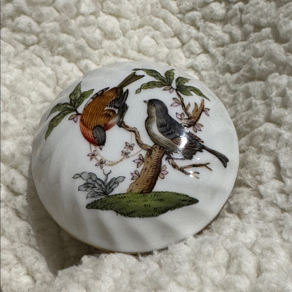 Herend Hungary White Floral Trinket Box bird  butterfly handpainted